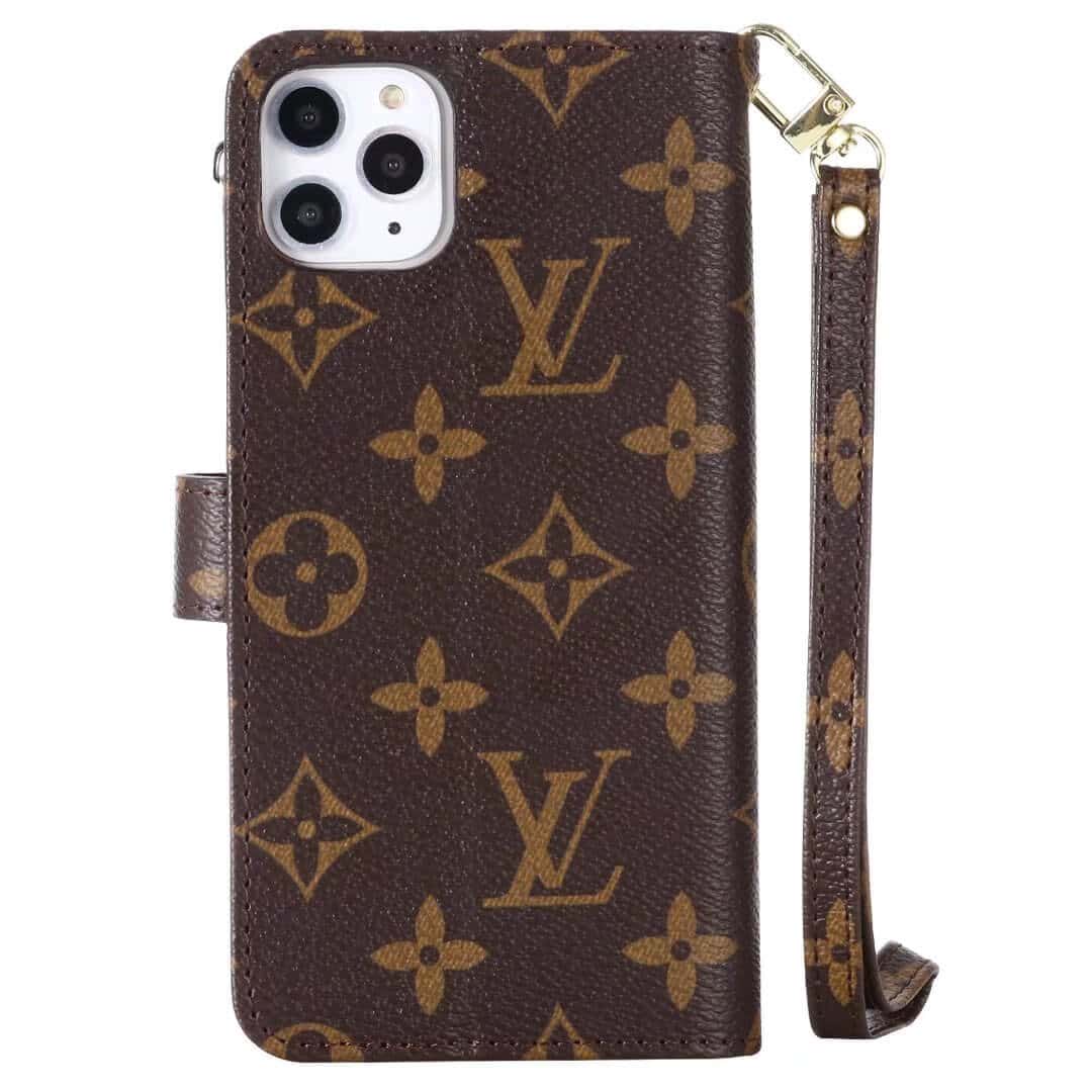 Cloth iphone case Louis Vuitton Brown in Cloth - 16249322
