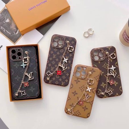 Louis Vuitton Wrist Chain Plating Case iPhone 15 14 13 Pro Max Xs Max XR 7 8 Plus 12 13