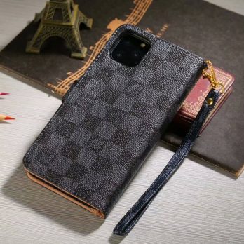Louis Vuitton Monogram Wallet Case for Samsung Galaxy S25 S24 S23 S22 Ultra S21 Note 20 Ultra – Black Checkerboard